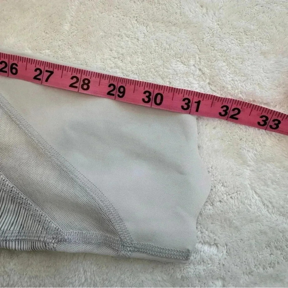 Lululemon Wunder Under High Rise Scalloped Hem Crop 23” size 4 - Picture 14 of 14